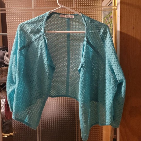 Shrug - Picture 1 of 1